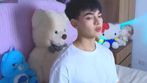 Neffer online show from December 2025 03:04:02 AM