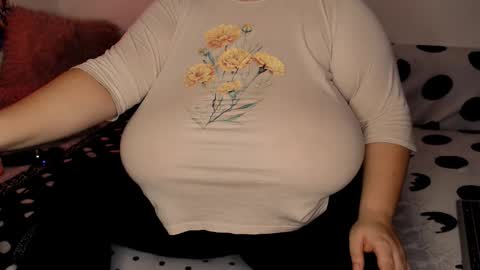 Maya online show from November 2025 06:13:01 AM