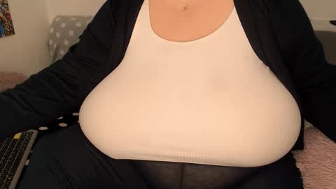 Maya online show from November 2025 01:25:02 PM