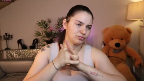 Snapshot of sweetxfreedom chatting on May 2026 11:27:02 AM sweetxfreedom online show from May 2026 11:27:02 AM