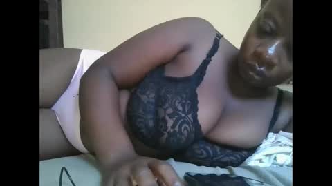 sweetyass25 online show from October 2025 05:52:01 AM