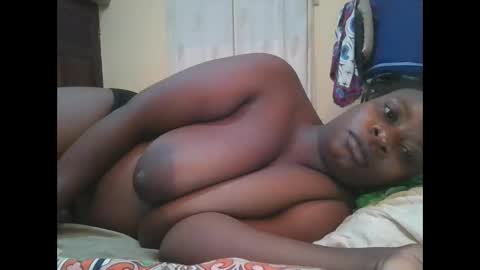 sweetyass25 online show from February 2026 05:20:01 PM