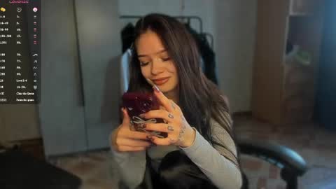 Snapshot of sweetydeviliya chatting on June 2026 04:02:02 AM sweetydeviliya online show from June 2026 04:02:02 AM
