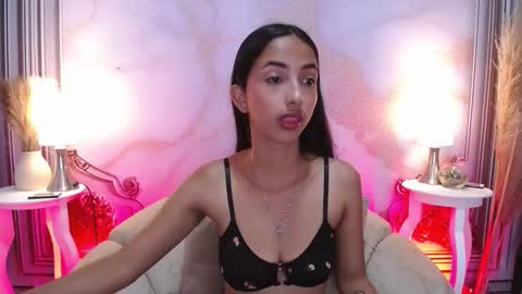 LAURA online show from September 2025 12:08:02 PM