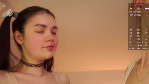 Snapshot of sweetyoops chatting on May 2026 06:31:02 AM Astrid online show from May 2026 06:31:02 AM