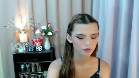 Megan online show from October 2025 03:48:01 AM