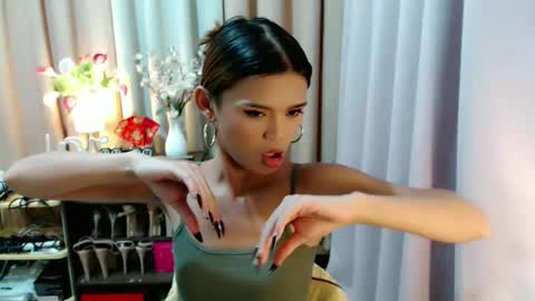 Snapshot of sweetytrannygirlxx chatting on February 2026 05:27:02 AM Megan online show from February 2026 05:27:02 AM