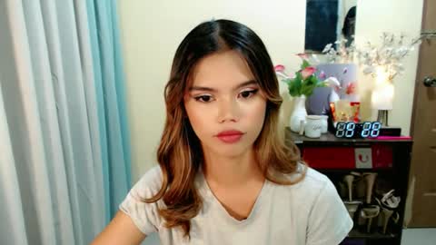 Snapshot of sweetytrannygirlxx chatting on May 2026 01:29:01 PM Megan online show from May 2026 01:29:01 PM