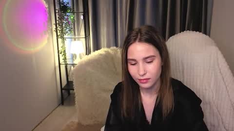 Milana online show from October 2025 05:39:02 AM