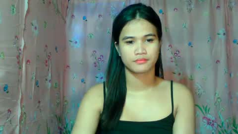 Snapshot of swettie_rhea chatting on July 2026 08:01:02 AM Rhea online show from July 2026 08:01:02 AM