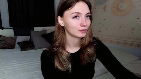 Snapshot of swettymolly chatting on October 2025 05:32:02 PM swettymolly online show from October 2025 05:32:02 PM
