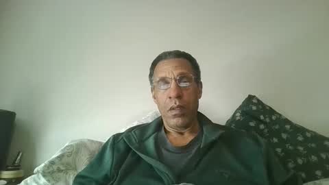 swimmerbod2495 online show from February 2026 06:06:02 PM