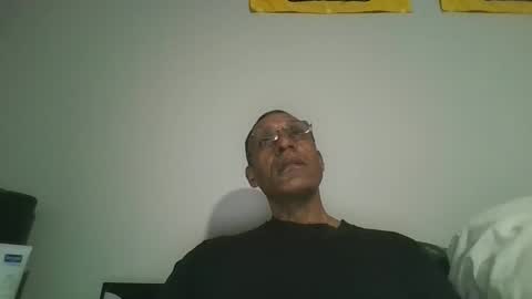 swimmerbod2495 online show from April 2026 06:02:02 AM