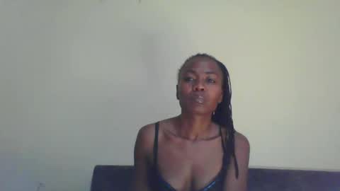 Snapshot of swtebony1 chatting on February 2025 10:39:02 PM ALICIA online show from February 2025 10:39:02 PM