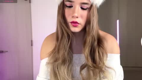 swtgoldenangel_ online show from June 2026 05:35:01 AM