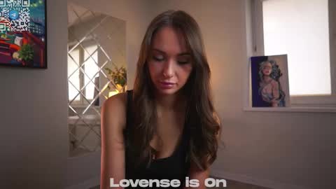 Sophie online show from October 2025 01:58:02 AM