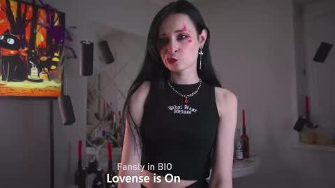 Sophie online show from October 2025 11:44:02 AM