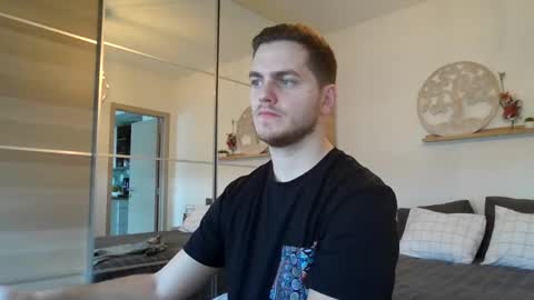 syl092 online show from January 2025 09:41:01 AM