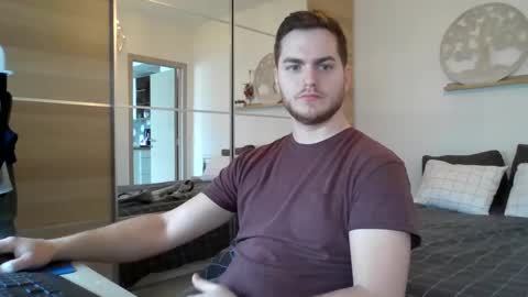 syl092 online show from January 2025 10:29:02 AM