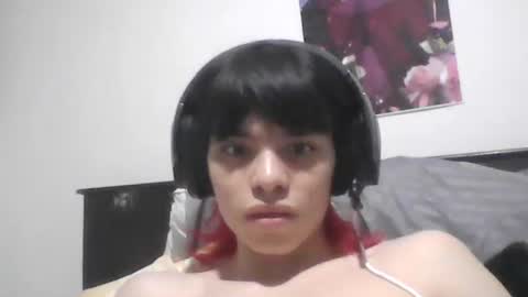 Snapshot of sylasfrost chatting on December 2025 07:12:01 AM sylasfrost online show from December 2025 07:12:01 AM