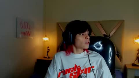 Snapshot of sylasfrost chatting on February 2026 11:51:01 AM sylasfrost online show from February 2026 11:51:01 AM