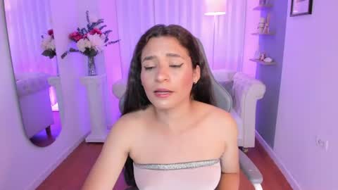 Snapshot of sylvana_cox chatting on June 2026 05:32:02 AM sylvana online show from June 2026 05:32:02 AM