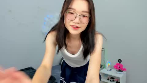 Snapshot of syuri_sun chatting on June 2026 02:01:01 PM Yuki online show from June 2026 02:01:01 PM