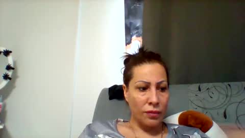 szeszi1985 online show from December 2025 09:47:02 AM