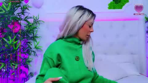 Snapshot of taahiraarabian chatting on September 2025 12:21:02 PM Arianna online show from September 2025 12:21:02 PM