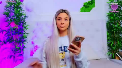 Snapshot of taahiraarabian chatting on October 2025 12:08:02 PM Arianna online show from October 2025 12:08:02 PM