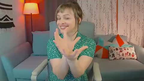 Mia online show from April 2026 04:41:01 PM