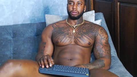 Tairon Tucke online show from December 2024 02:33:02 AM