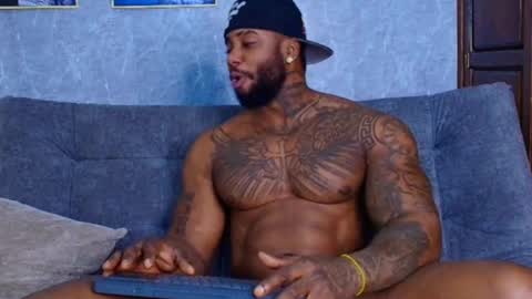 Tairon Tucke online show from February 2025 06:03:01 AM