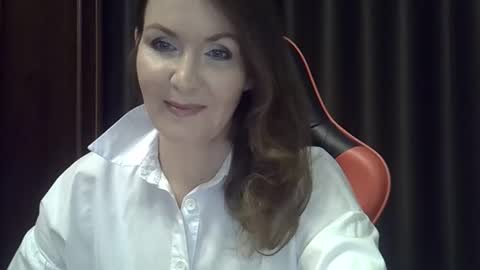 taisialucky77 online show from October 2025 02:04:02 PM