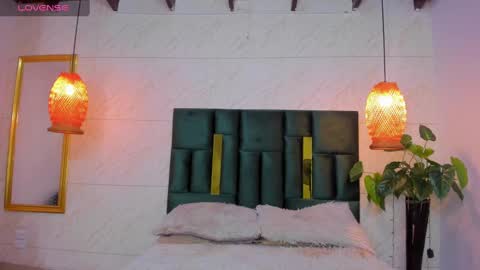 Taissa online show from September 2025 08:30:01 PM