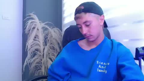 Snapshot of talhi_ chatting on January 2025 06:35:02 PM talhi_ online show from January 2025 06:35:02 PM