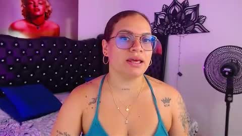 taliana36 online show from December 2025 01:50:02 PM