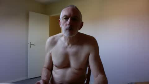 Snapshot of taliesin4321 chatting on April 2026 07:04:01 AM Jack Pierrot online show from April 2026 07:04:01 AM