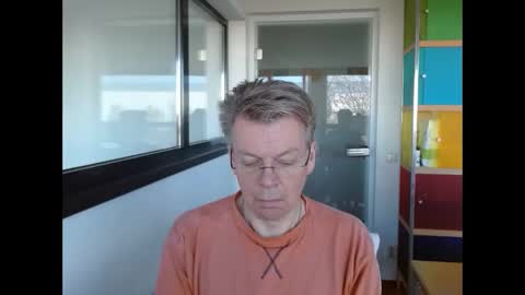 Snapshot of tall_dudenl chatting on November 2025 10:58:01 AM Tall daddy online show from November 2025 10:58:01 AM