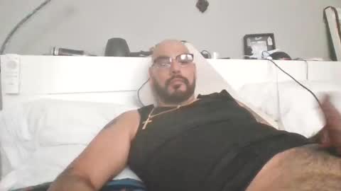 Snapshot of talllatino310 chatting on November 2025 08:40:01 PM talllatino310 online show from November 2025 08:40:01 PM