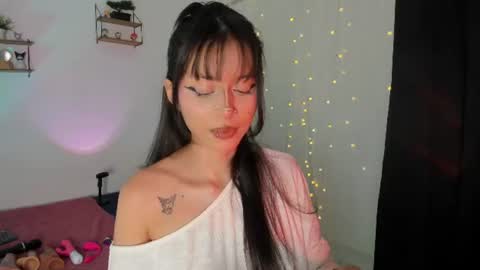 Tamy online show from July 2026 06:18:02 PM