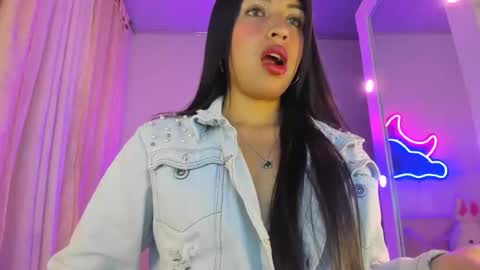 Snapshot of tamara_marquez chatting on April 2026 08:20:01 AM SOFIA online show from April 2026 08:20:01 AM