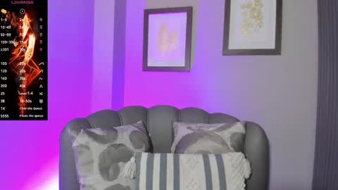 Snapshot of tamaraakins chatting on September 2025 12:28:02 PM Tamy online show from September 2025 12:28:02 PM