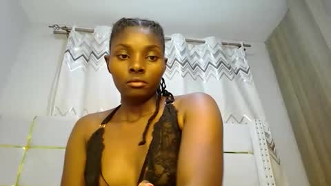 Snapshot of tamia538235 chatting on February 2025 06:43:02 PM tamia online show from February 2025 06:43:02 PM