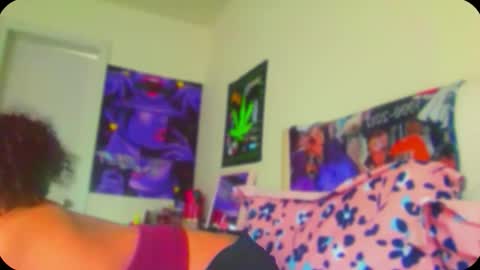 Tamiii420 online show from April 2026 04:37:01 PM