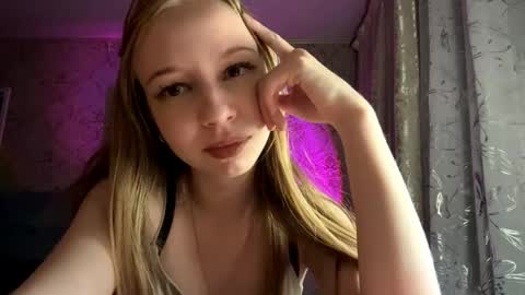 Snapshot of tammiglembocki chatting on April 2026 07:58:01 PM Jenny online show from April 2026 07:58:01 PM