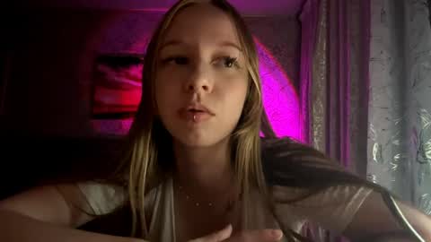 Snapshot of tammiglembocki chatting on May 2026 07:08:01 PM Jenny online show from May 2026 07:08:01 PM
