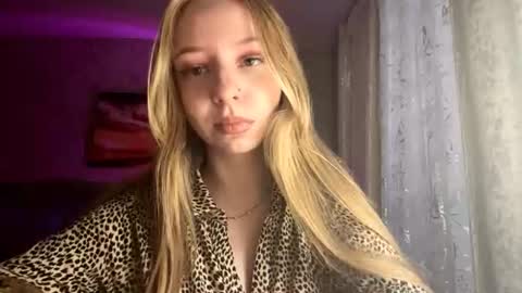 Snapshot of tammiglembocki chatting on June 2026 08:15:01 AM Jenny online show from June 2026 08:15:01 AM