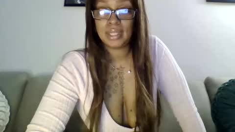 Tammygold online show from January 2025 01:01:01 PM
