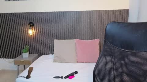 Tammy Lynn online show from April 2026 12:06:02 PM